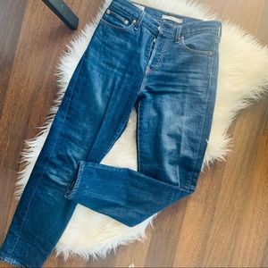 Levi’s Wedgie Straight Jeans